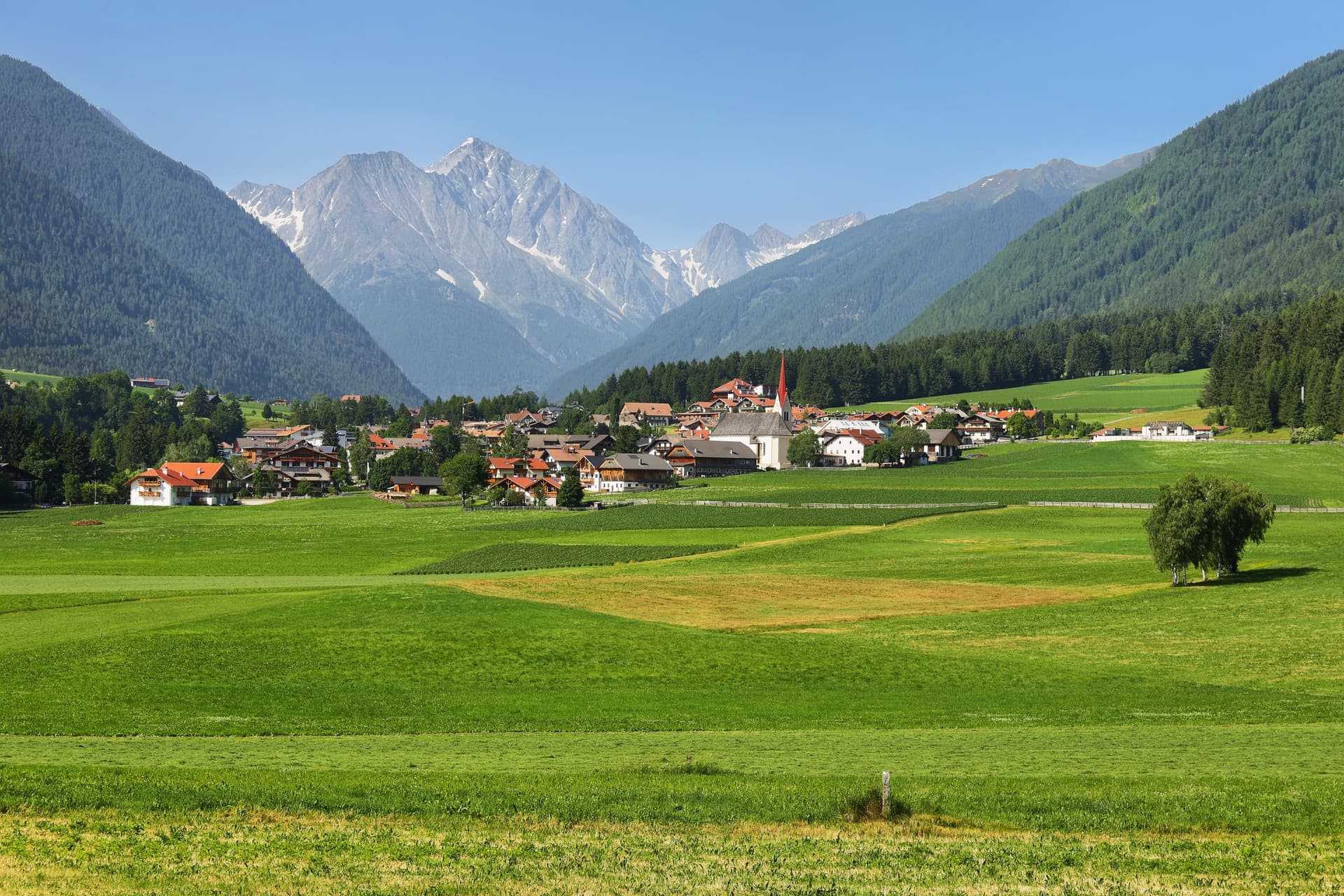 Niederrasen am Eingang zum Antholzertal
